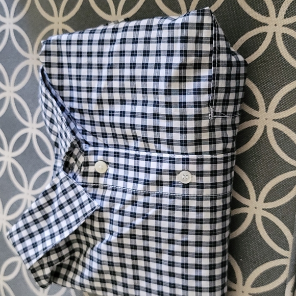 NYC Long sleeved black and white stripes shirt - Picture 1 of 5